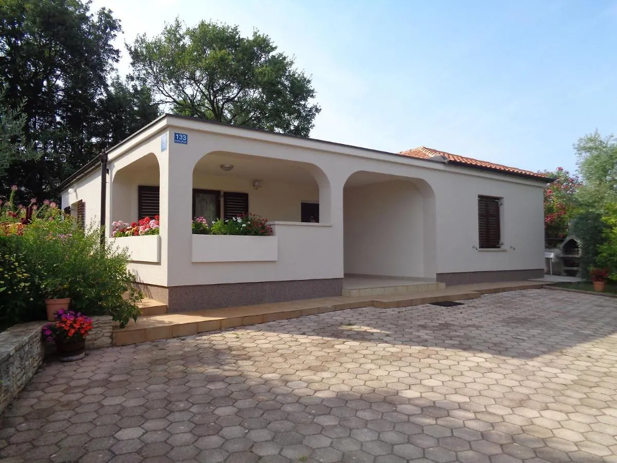 Holiday home Spacious Bungalow Near Sea In Medulin