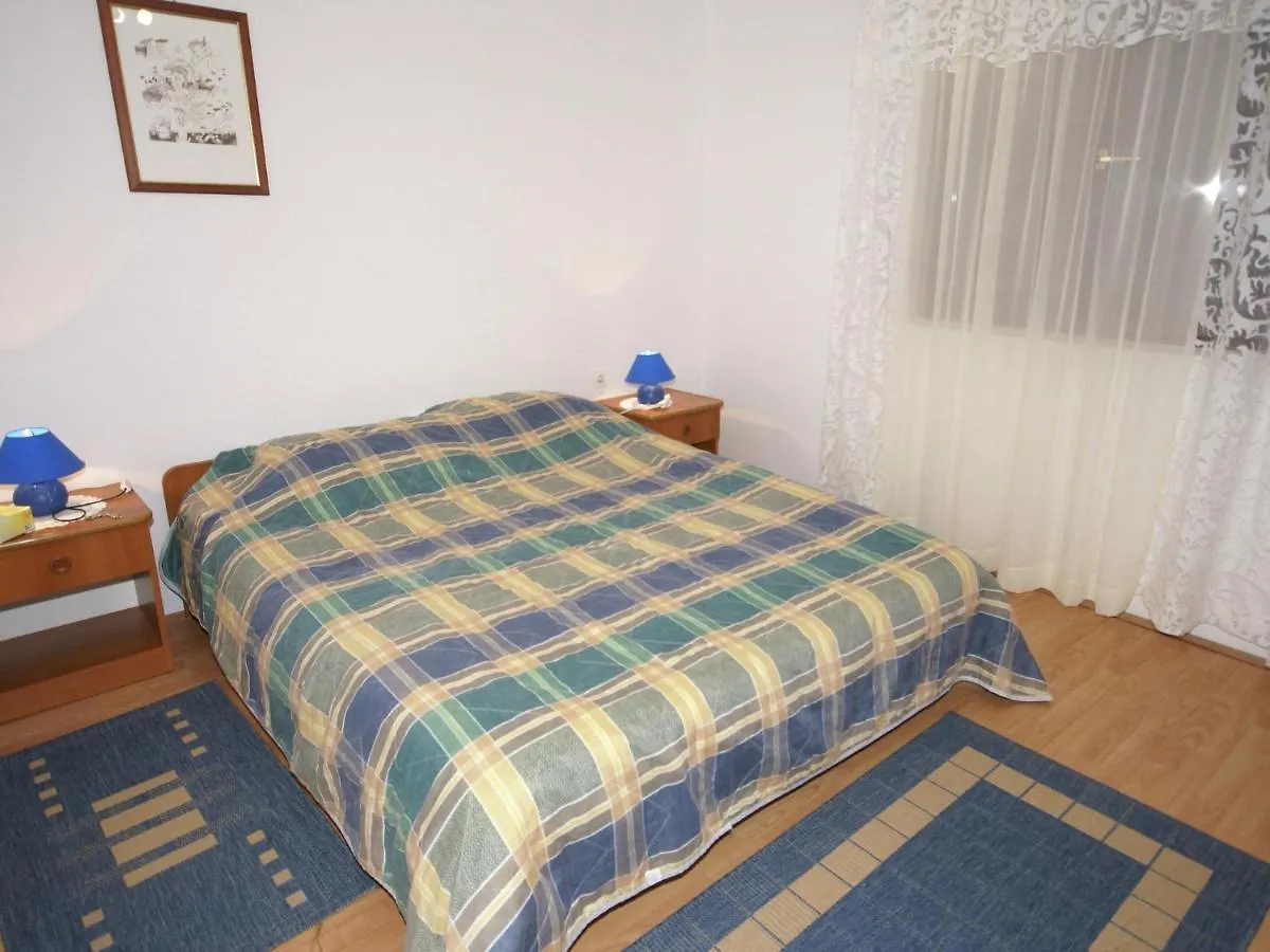 Spacious Bungalow Near Sea In Medulin Holiday home