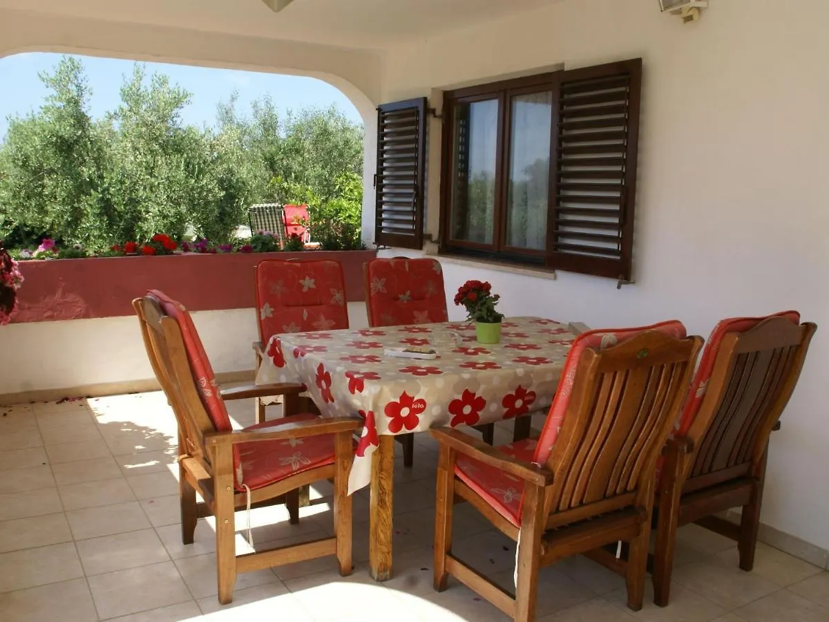 Holiday home Spacious Bungalow Near Sea In Medulin