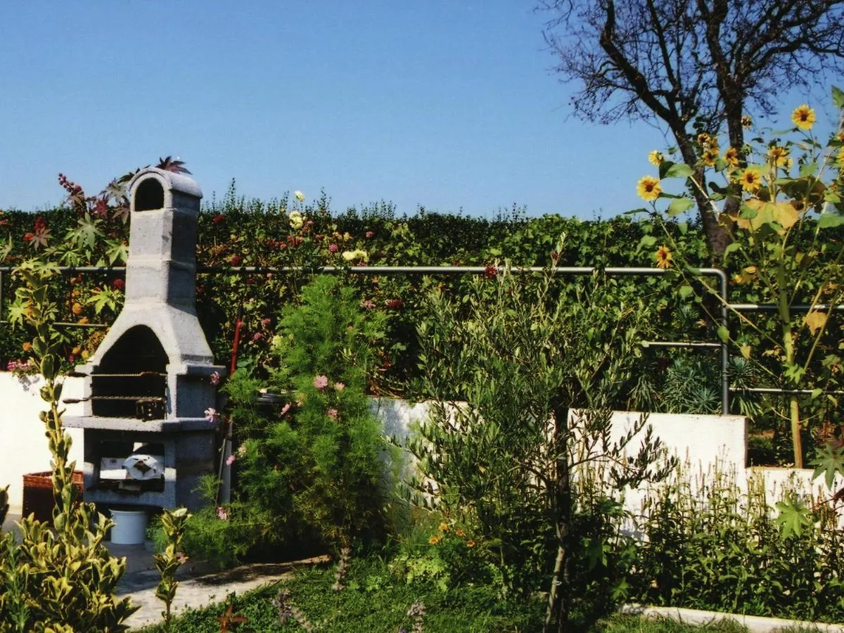 Spacious Bungalow Near Sea In Medulin Holiday home